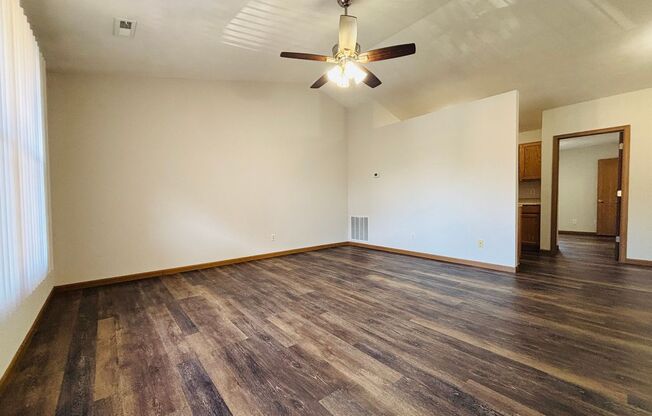 1 bed, 1 bath, 642 sqft, $1,025, Unit 5819-10 PVC