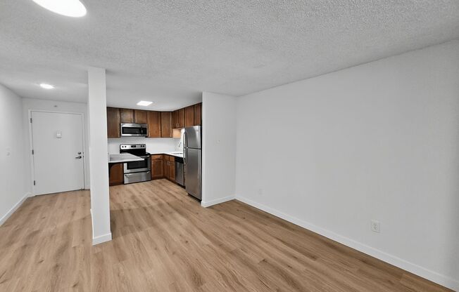 2 beds, 1 bath, 950 sqft, $2,195, Unit 113