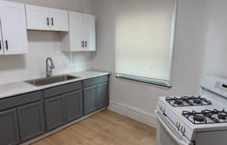 1306 1308 COMPLETE ST