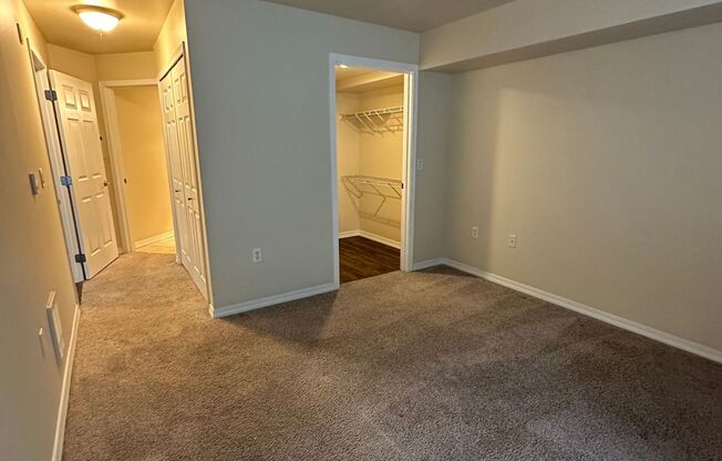 1 bed, 1 bath, 854 sqft, $2,075, Unit 212