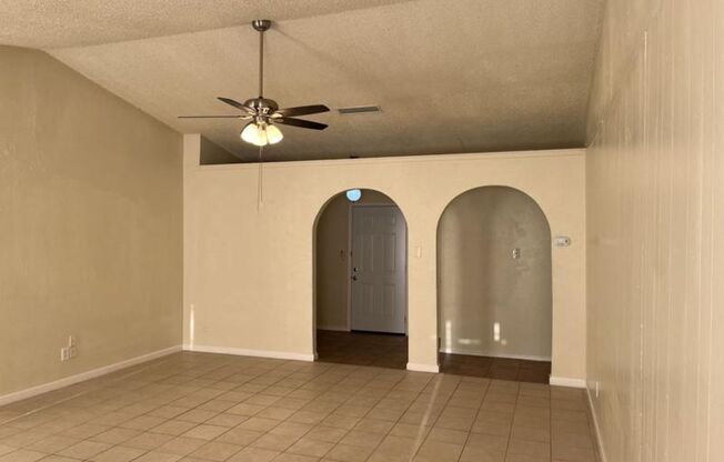 Beautiful 4 Bedroom 2 Bathroom in Carrollton!