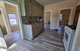 155 Malletts Bay Ave