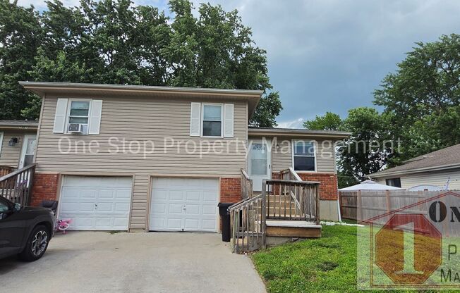Spacious 3 Bedroom, 1 Bathroom Duplex for Rent in Independence, Missouri