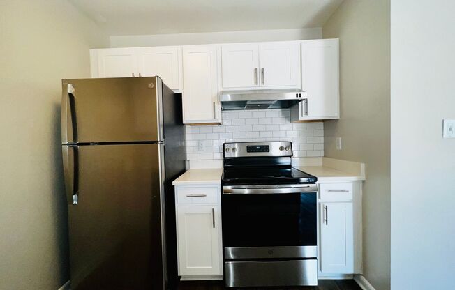 1 bed, 1 bath, 815 sqft, $975, Unit 1024
