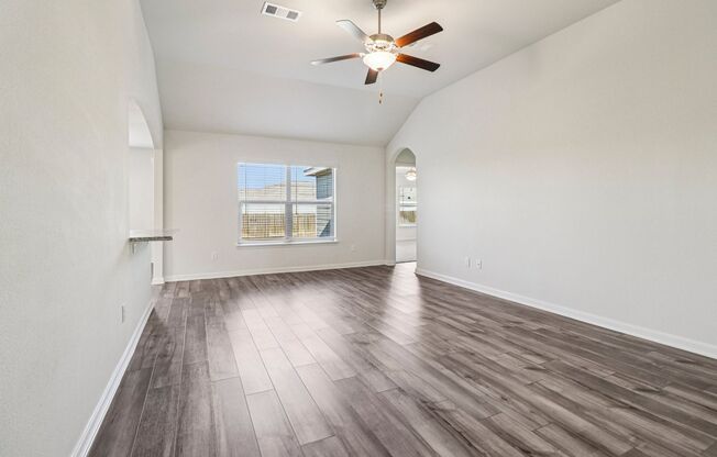 3 beds, 2 baths, 1,591 sqft, $1,945, Unit 308 Trinity Trl