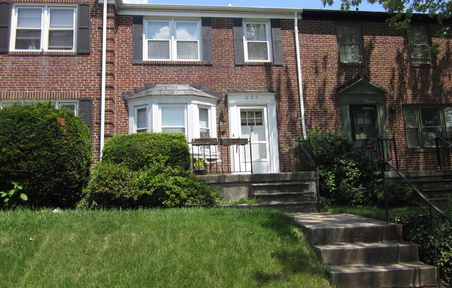 Charming 2 Bedroom/2 Bathroom in Catonsville Neighborhood, MD!