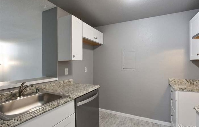 Remodeled ground floor 2 bed!