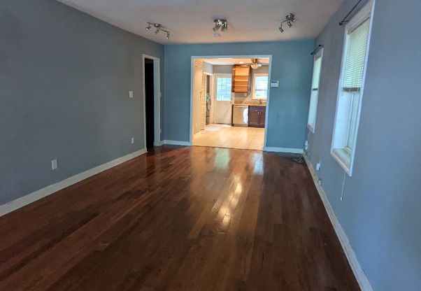 3305 P ST