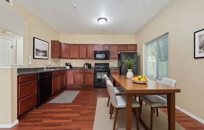 Canal St Apartments