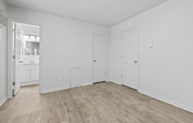 2 beds, 1 bath, 552 sqft, $1,399, Unit 9562-2-2A