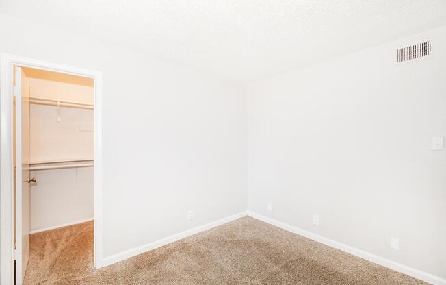 2 beds, 1 bath, 610 sqft, $1,125