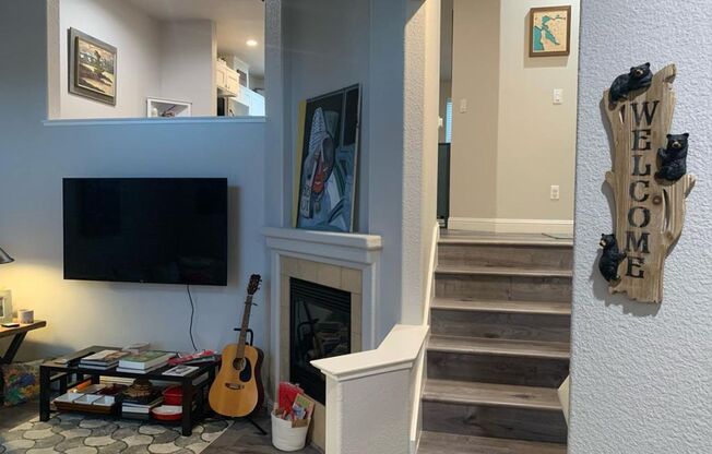 Modern Concord Townhouse 3/2.5 near BART & Downtown