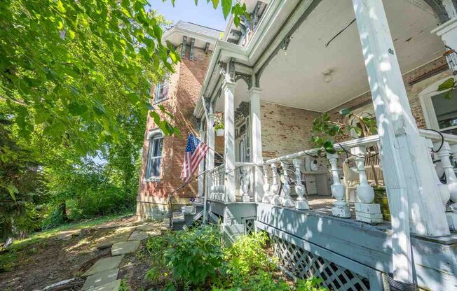 991 Leon Road