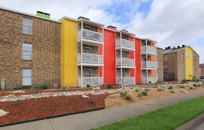 Mireya Apartment Homes