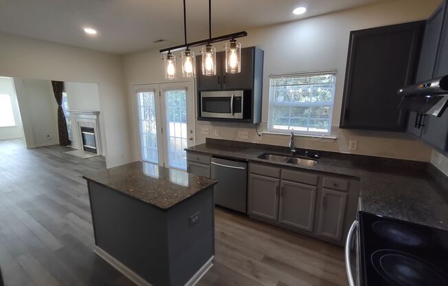 Beautiful 2-story home located in the Reedy Creek Plantation subdivision!