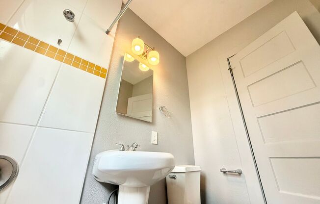 1 bed, 1 bath, 348 sqft, $1,225, Unit 203