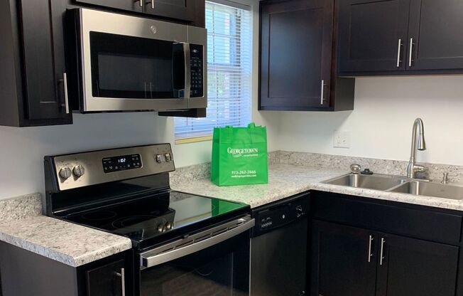 1 bed, 1 bath, 734 sqft, $1,360, Unit 19107