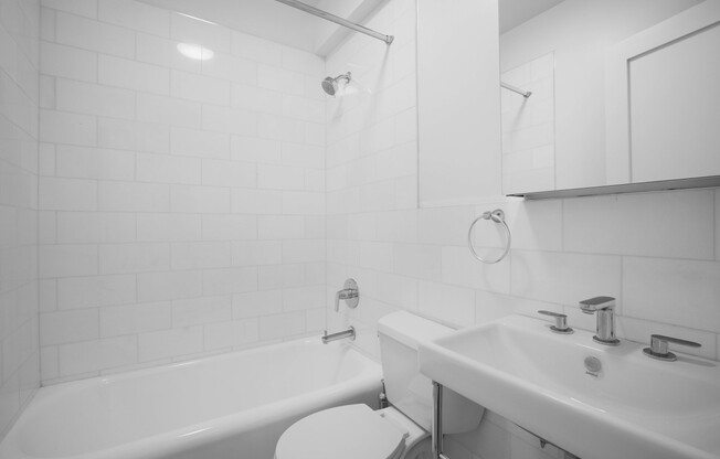 Studio, 1 bath, $3,400, Unit 1512