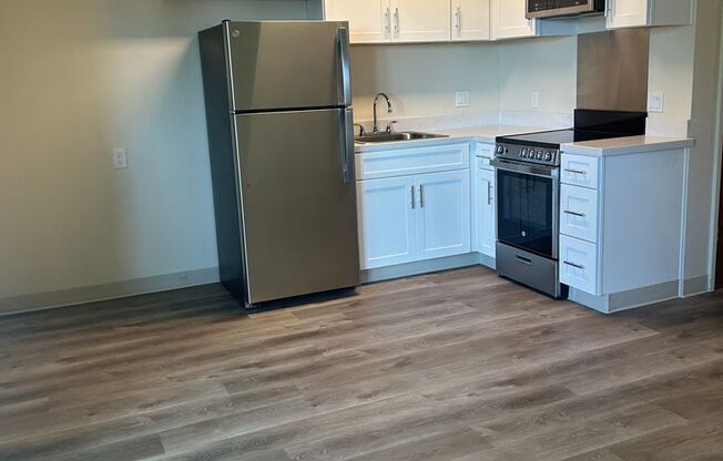 1 bed, 1 bath, 600 sqft, $2,074, Unit Corinthian House