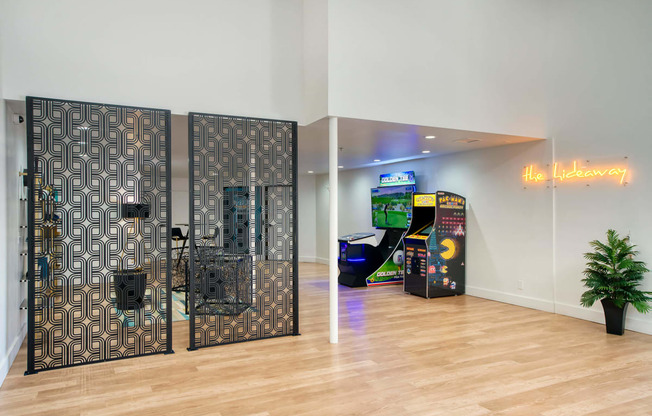 the lobby or reception area at the icebergs at Presidio Palms Apartments, Tucson