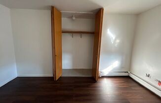 1 bed, 1 bath, $1,195, Unit 11