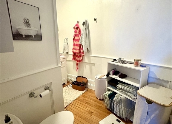 1 bed, 1 bath, 620 sqft, $4,080, Unit 61