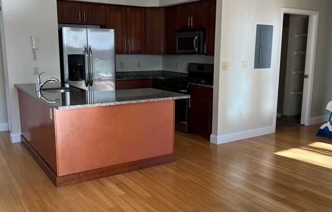 2 beds, 2 baths, 1,180 sqft, $1,975, Unit B201