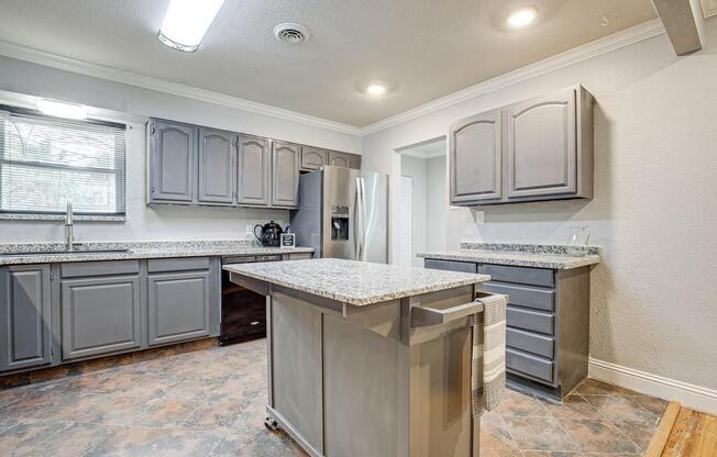 2332 HARTLINE DR