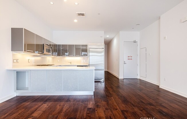 2 beds, 2 baths, 1,320 sqft, $3,850, Unit 1603