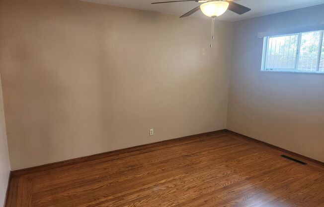 3 beds, 2 baths, $3,300