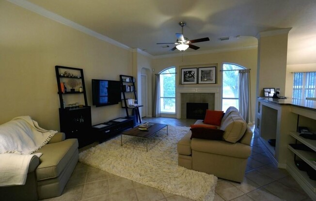 Great One story Home in Steiner Ranch next to Green Belt