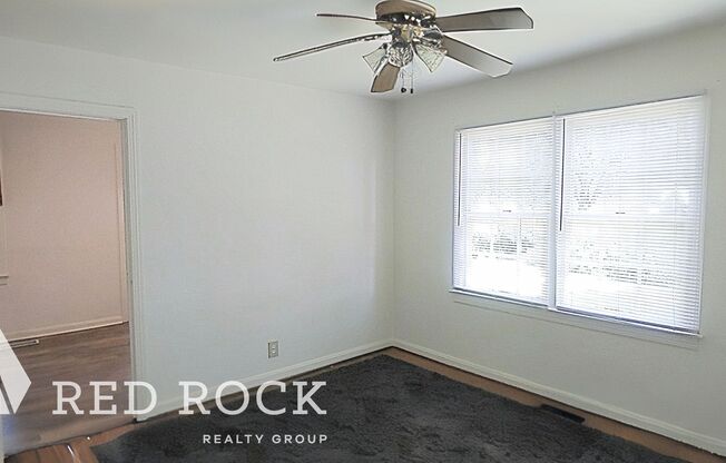 3 beds, 1 bath, $1,600