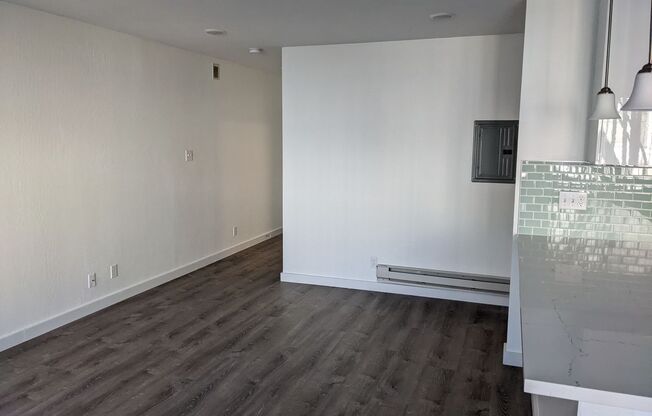 1 bed, 1 bath, $3,295