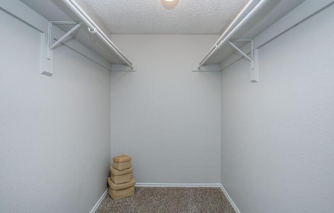 SPACIOUS WALK-IN CLOSET