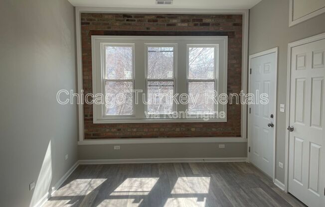 2822 W 25 ST