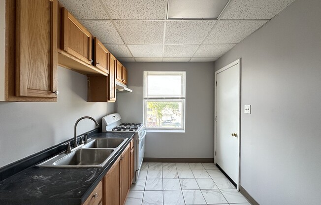 9211 LAFLIN