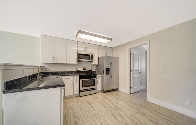 3 beds, 1.5 baths, 1,250 sqft, $2,900, Unit 3609 Maple Ave