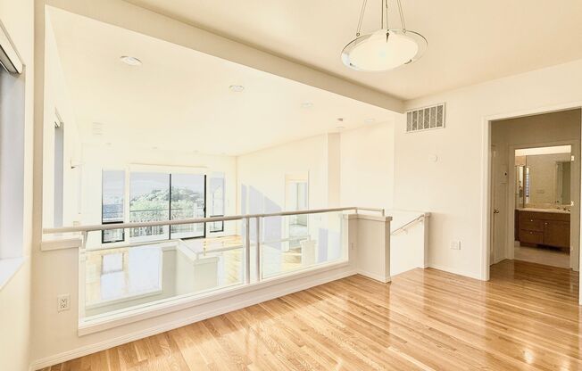 Multi-Level 3-Bedroom, 3-Bath Home with Panoramic Views