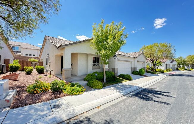 CHARMING 2 BEDROOM TOWNHOME IN SOUTHERN HIGHLANDS