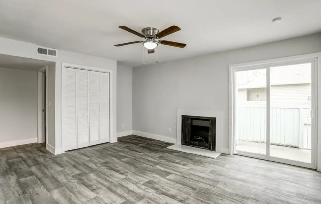 3 beds, 2 baths, 1,330 sqft, $1,499, Unit 160