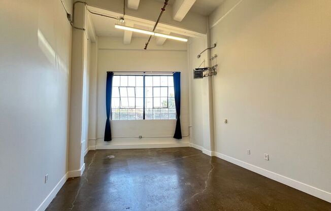 5701 INTERNATIONAL BLVD