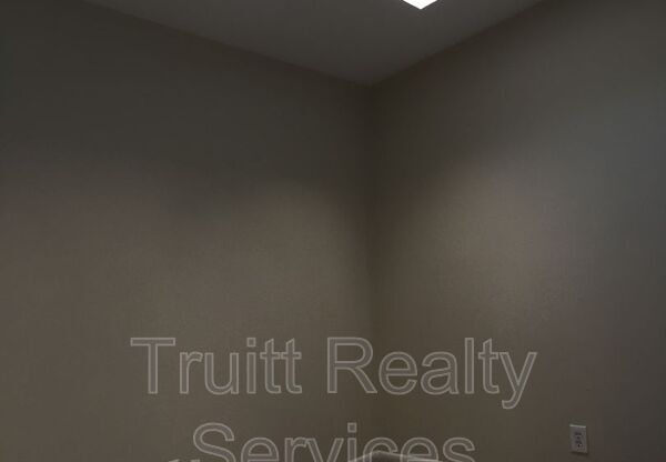 614 Elliott St N.E. #2D