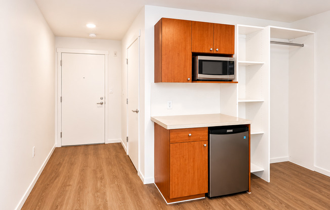 Studio, 1 bath, 175 sqft, $1,195, Unit 3419