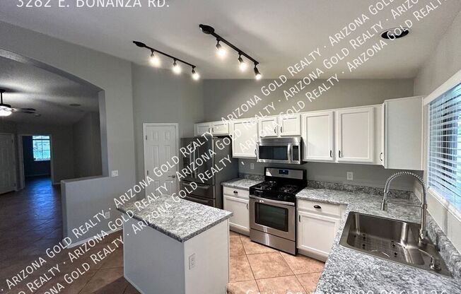 3282 E BONANZA RD