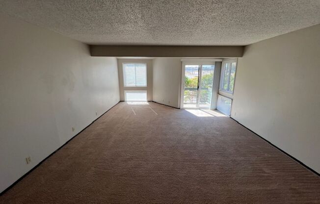 2 beds, 1 bath, $1,045, Unit 2623IZE