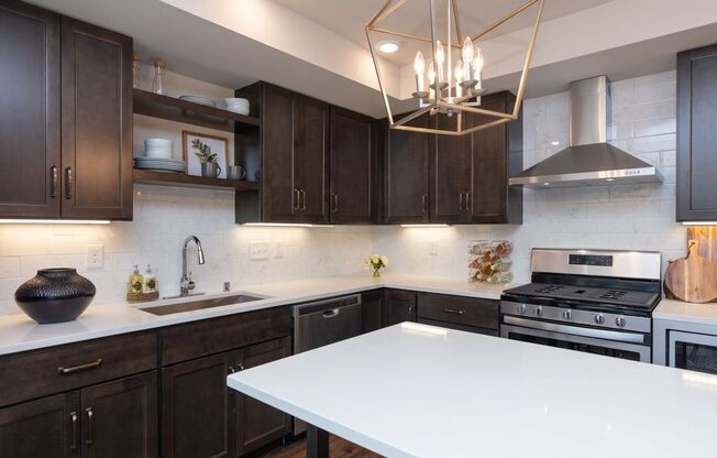 1 bed, 1 bath, 1,232 sqft, $2,695, Unit 113