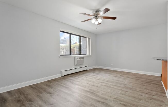 Studio, 1 bath, 336 sqft, $1,475, Unit 305