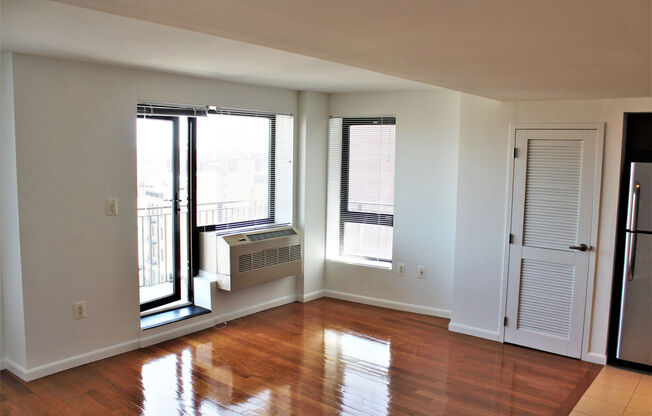 1 bed, 1 bath, 673 sqft, $3,600
