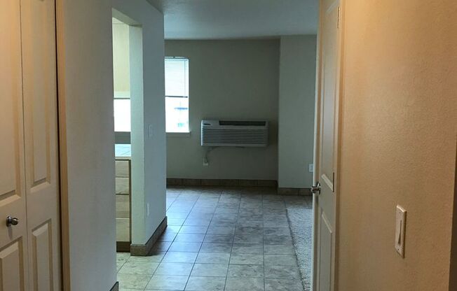 1 bed, 1 bath, 817 sqft, $1,325, Unit V #04