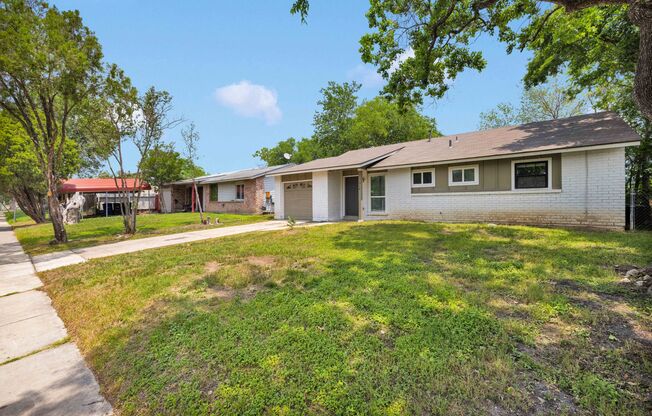 Charming 4-Bedroom Home Near Sam Houston High School – 314 Lynhaven Dr, San Antonio, TX